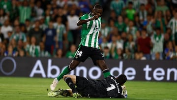 Carvalho en el partido contra Osasuna en el Benito Villamarín. Toni Rodríguez/Diario As