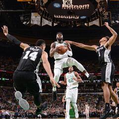 ¡Quinta seguida! Los Celtics despegan ante Pau y los Spurs