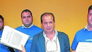 <b>AGENDA APRETADA. </b>Joaquín Morales se volverá a reunir hoy con miembros de la Plataforma 'Salvemos al Xerez'.