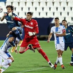 Cuéllar se sacude las críticas con su versión más redentora