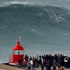 Olas gigantes “Inmaculadas” en Nazaré