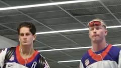 Atención a la llegada de USA con el uniforme campeón de hockey al WBC