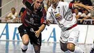 <b>SORPRESA.</b> Los goles de Paulo Roberto no fueron suficiente.