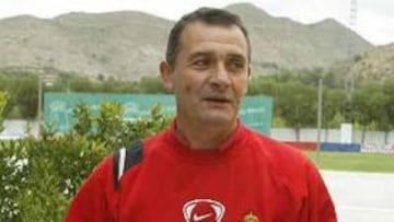 <b>DESTITUIDO. </b>Juan Casuco deja de entrenar al Real Murcia por los malos resultados, tras empatar este mediodía (0-0) con el Ciudad de Murcia.