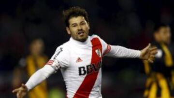 Mora selló el triunfo de River Plate con un golazo.