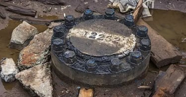 The deepest well in the world was dug by the Russians to reach the Mohorovičić Discontinuity