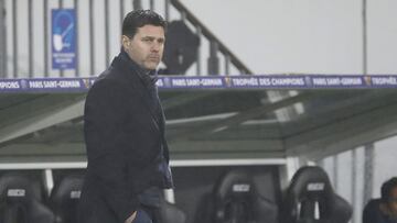 PSG&#039;s head coach Mauricio Pochettino during the Champions Trophy soccer match between Paris Saint-Germain and Olympique Marseille at the Bollaert stadium in Lens, northern France, Wednesday, Jan.13, 2021. (AP Photo/Christophe Ena)