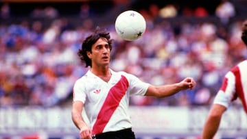 El once ideal del Beto Alonso: con Maradona y sin Messi