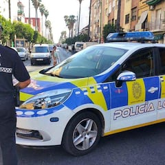 Un turista pierde su cartera con 1.000 dólares en mitad de Sevilla y la Policía Local es capaz de encontrarlo en Australia