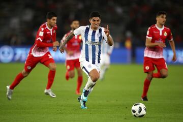 ABU DHABI, UNITED ARAB EMIRATES - DECEMBER 09:  Victor Guzman of Pachuca runs with the ball during the  FIFA Club World Cup match between CF Pachuca and Wydad Casablanca at Zayed Sports City Stadium on December 9, 2017 in Abu Dhabi, United Arab Emirates.  (Photo by Francois Nel/Getty Images )