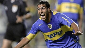 Tévez jugó con tres generaciones de colombianos en Boca