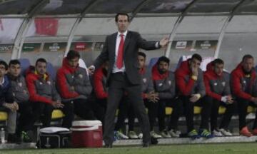 Emery looks on during tonight's UEL game.