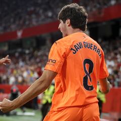 Aprobados y suspensos del Valencia: Javi Guerra asalta el Pizjuán