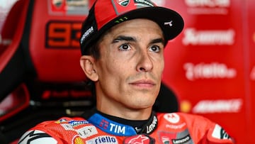Marc Márquez, en el box de Ducati.