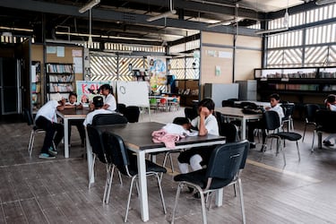 Colegios en Colombia: Así operaría la nueva ley que busca frenar el madrugón y que propone nuevos horarios