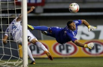 'Coco' no jugó mucho en su etapa en la U pero vivió la época más gloriosa del club. Fue tricampeón chileno y ganador de la Copa Sudamericana 2011, el título más importante en la historia azul.