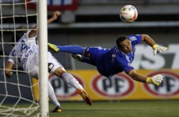 'Coco' no jugó mucho en su etapa en la U pero vivió la época más gloriosa del club. Fue tricampeón chileno y ganador de la Copa Sudamericana 2011, el título más importante en la historia azul. 