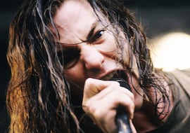 La polémica historia de ‘Jeremy’, la canción que Eddie Vedder (Pearl Jam) compuso tras ver el trágico recorte de un periódico