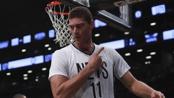 NEW YORK, NY - NOVEMBER 04: Brook Lopez #11 of the Brooklyn Nets reacts after making a basket against the Charlotte Hornets during the first half at Barclays Center on November 4, 2016 in New York City. NOTE TO USER: User expressly acknowledges and agrees that, by downloading and or using this photograph, User is consenting to the terms and conditions of the Getty Images License Agreement. Michael Reaves/Getty Images/AFP
== FOR NEWSPAPERS, INTERNET, TELCOS & TELEVISION USE ONLY ==
