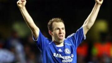 <b>MOURINHO SIEMBRA DUDAS.</b> Pese al acuerdo entre Robben y el Madrid, Mourinho no deja de apostar por la continuidad del holandés.