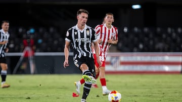 Larrea, ante el Atlético Madrileño.