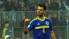 Emir Spahic, internacional por Bosnia-Herzegovina