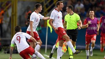 Bielik celebra el gol de la victoria ante Italia.