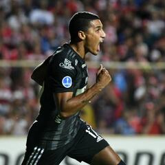 Gabriel Fuentes, recambio de Chavarría