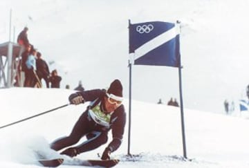 Jean-Claude Killy se retiró con 24 años en 1968, y desde 1995 es miembro del Comité Olímpico Internacional. Ganó tres medallas de oro Olímpicas en las tres disciplinas en Grenoble 1968. Obtuvo seis Campeonatos del Mundo en descenso y combinada en 1966, y en eslalon, eslalon Gigante, descenso y combinada en 1968. Además, cuenta con dos Generales de la Copa del Mundo en las temporadas 1966-1967 y 1967-1968, y dos Copas del Mundo en eslalon Gigante, una de descenso y una de eslalon. Un total de 15 victorias.