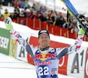 Reichelt vence en Kitzbuhel y Bode Miller se sube al podio
