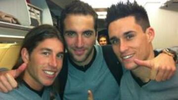 RAMOS: "LOS GOLEADORES, PIPETI Y CALLETI" Las caras de alegría de la expedición blanca en el regreso a Madrid reflejaron la importancia del sufrido triunfo logrado en Mallorca. Sergio Ramos quiso ilustrar el momento con los dos grandes protagonistas del partido. "Os dejo una fotito con los goleadores de la noche, Pipeti y Calleti", escribió el central en su Twitter.