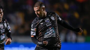 Edwin Cardona deja Pachuca con futuro incierto en Monterrey