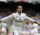 Dos de Chicharito y golazo de Pablo Hernández en el Calderón