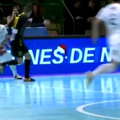 ¡Viva la magia del futsal! Por aquí, por allá... y un caño de fantasía