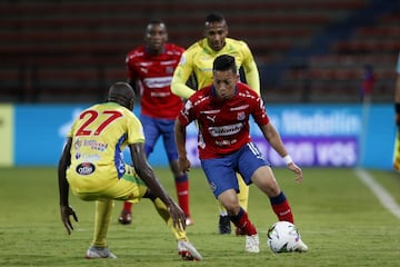 El Medellín derrotó 2-1 a Atlético Huila y llegará a la última fecha de la Liga Águila con la opción de clasificar a los cuadrangulares finales.