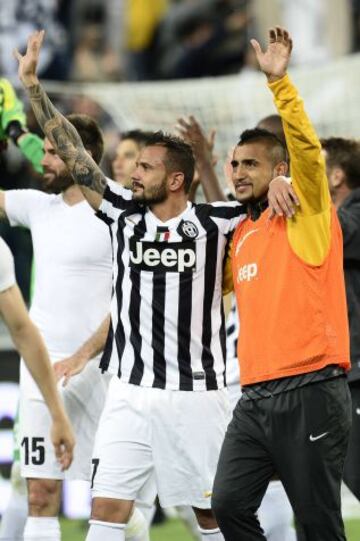 El 5 de mayo, Arturo Vidal celebraba el título con Juventus. Dos días después entraría al quirófano en Barcelona para operarse el menisco.