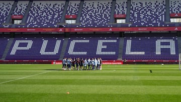 VALLADOLID (CASTILLA Y LEÓN), 18/11/2023.- La plantilla al completo durante el entrenamiento de la Selección Española este sábado en el estadio José Zorrilla previo al partido del domingo 19 contra Georgia, dentro de las fases de clasificación de la Eurocopa. EFE/R.García