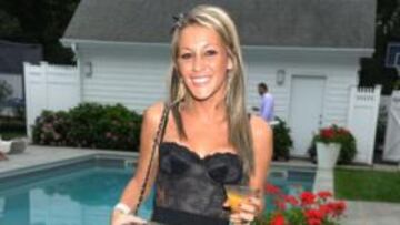 Conejita de Playboy exige disculpas a De la Hoya