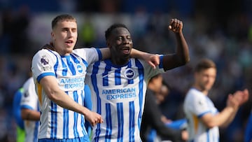 Soccer Football - Premier League - Brighton & Hove Albion v West Ham United - The American Express Community Stadium, Brighton, Britain - April 26, 2025 Brighton & Hove Albion's Brajan Gruda and Yankuba Minteh celebrate after the match REUTERS/Maja Smiejkowska EDITORIAL USE ONLY. NO USE WITH UNAUTHORIZED AUDIO, VIDEO, DATA, FIXTURE LISTS, CLUB/LEAGUE LOGOS OR 'LIVE' SERVICES. ONLINE IN-MATCH USE LIMITED TO 120 IMAGES, NO VIDEO EMULATION. NO USE IN BETTING, GAMES OR SINGLE CLUB/LEAGUE/PLAYER PUBLICATIONS. PLEASE CONTACT YOUR ACCOUNT REPRESENTATIVE FOR FURTHER DETAILS..