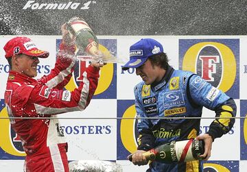 Ferrari tard車 en reaccionar aquella temporada, pero en ?mola ya estaban listos. Schumacher luch車 hasta el 迆ltimo metro con el asturiano, que protagoniz車 una defensa hist車rica conteniendo al monoplaza del Kaiser en el 迆ltimo tercio de la carrera. Wurz (McLaren) fue tercero.
