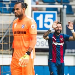 La pegada de Roger y Morales dan al Levante su primer triunfo