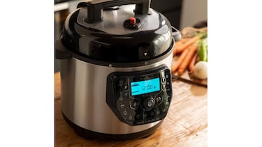 Ahorra un 50% de energía (y 100 euros) con esta olla Cecotec programable con freidora de aire