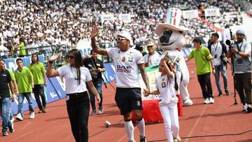 Dayro Moreno fue homenajeado por sus 225 goles en el FPC