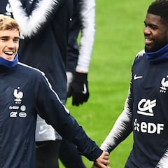 A Umtiti le preguntan si renovará con el Barça y él evita contestar