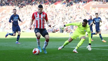 El guardameta volvi&oacute; a jugar con el Manchester City tras superar la lesi&oacute;n que lo hab&iacute;a alejado de las canchas con los ingleses y su selecci&oacute;n.