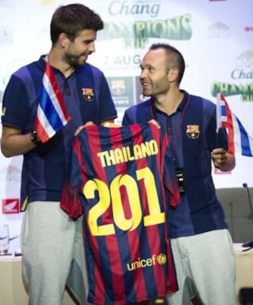 Piqué e Iniesta en la rueda de prensa.