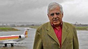<b>OPTIMISTA. </b>Juan Mazarrasa, director del aeropuerto, confía en que Parayas reciba a los "euroviajeros".