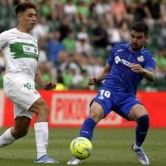El Elche compra a Eze Ponce y le firma hasta 2026