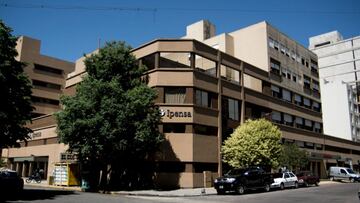 El ex futbolista se encuentra internado en este sanatorio ubicado en La Plata, un lugar donde ya se realizó un chequeo rutinario en el mes de septiembre.