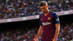 Clement Lenglet no est&aacute; teniendo suerte en el Barcelona. 